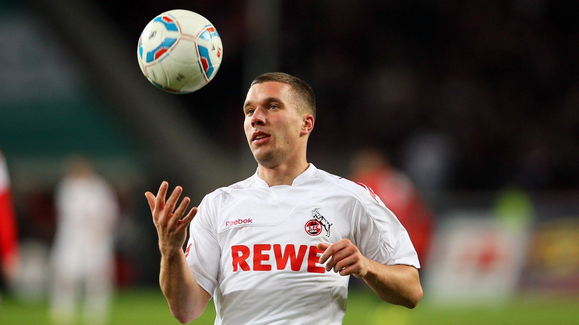 _夜间跑步挑战：在星夜中奔跑的期待_，夜间跑步对身体好吗怎样跑